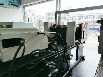 海雄注塑机128